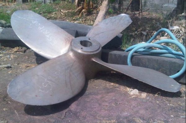 Heavy-duty ship propeller for efficient maritime operations